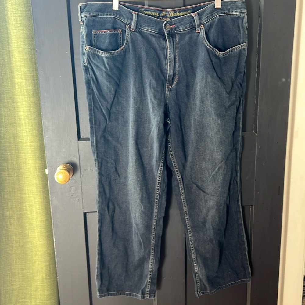 Tommy Bahama Classic sz 42x30 jeans.